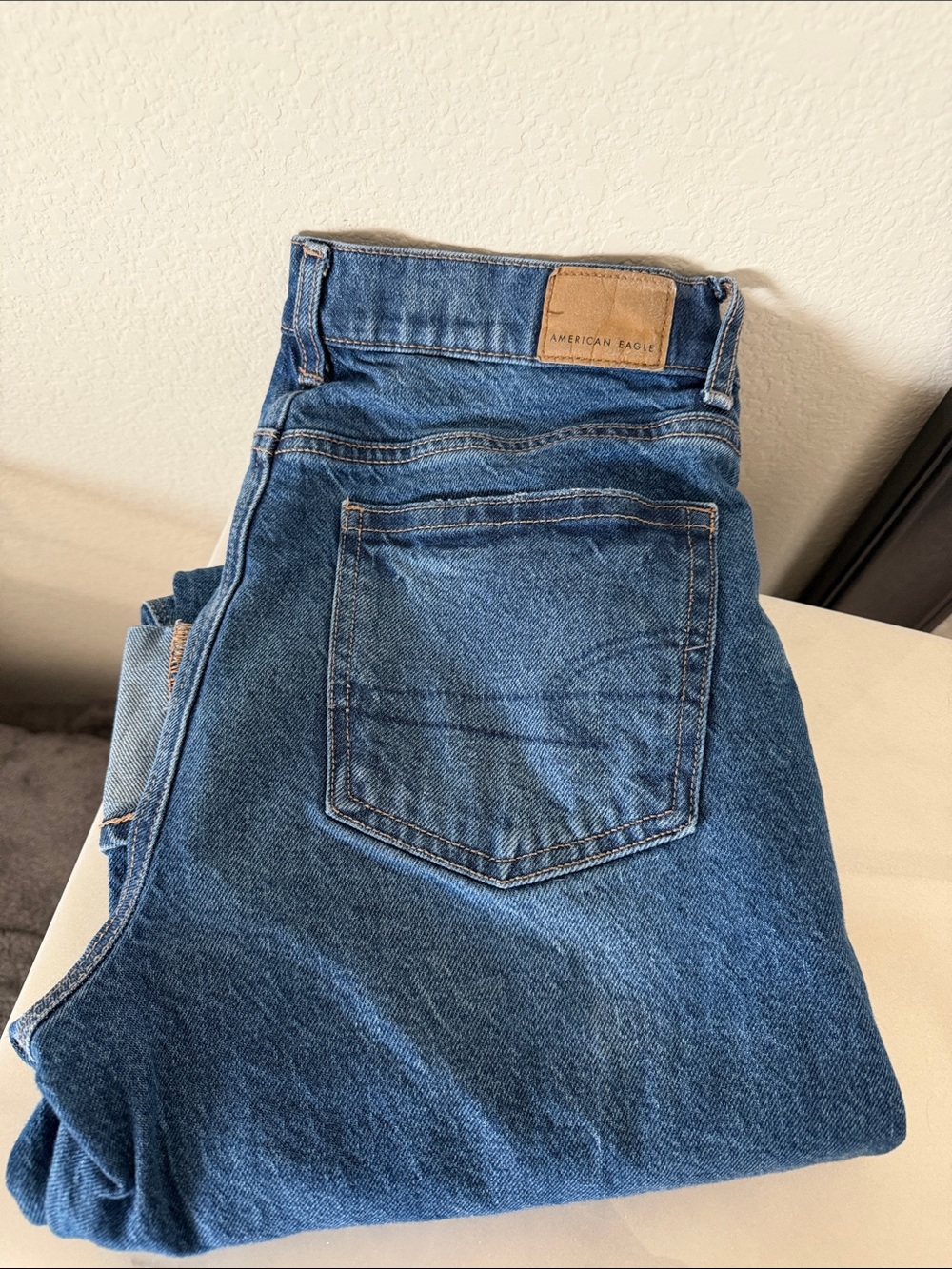 American Eagle Outfitters Men's Straight Blue Denim Jeans with Tan Patch